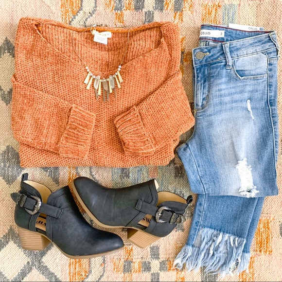 ✨ Final Price- Burnt Orange Oversized Sweater - Picture 6 of 6